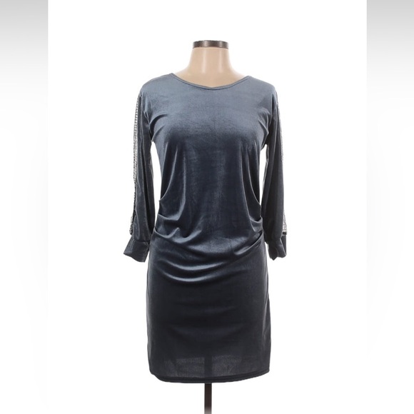 NWT Vicky & Lucas long sleeve dress size L - Picture 1 of 4